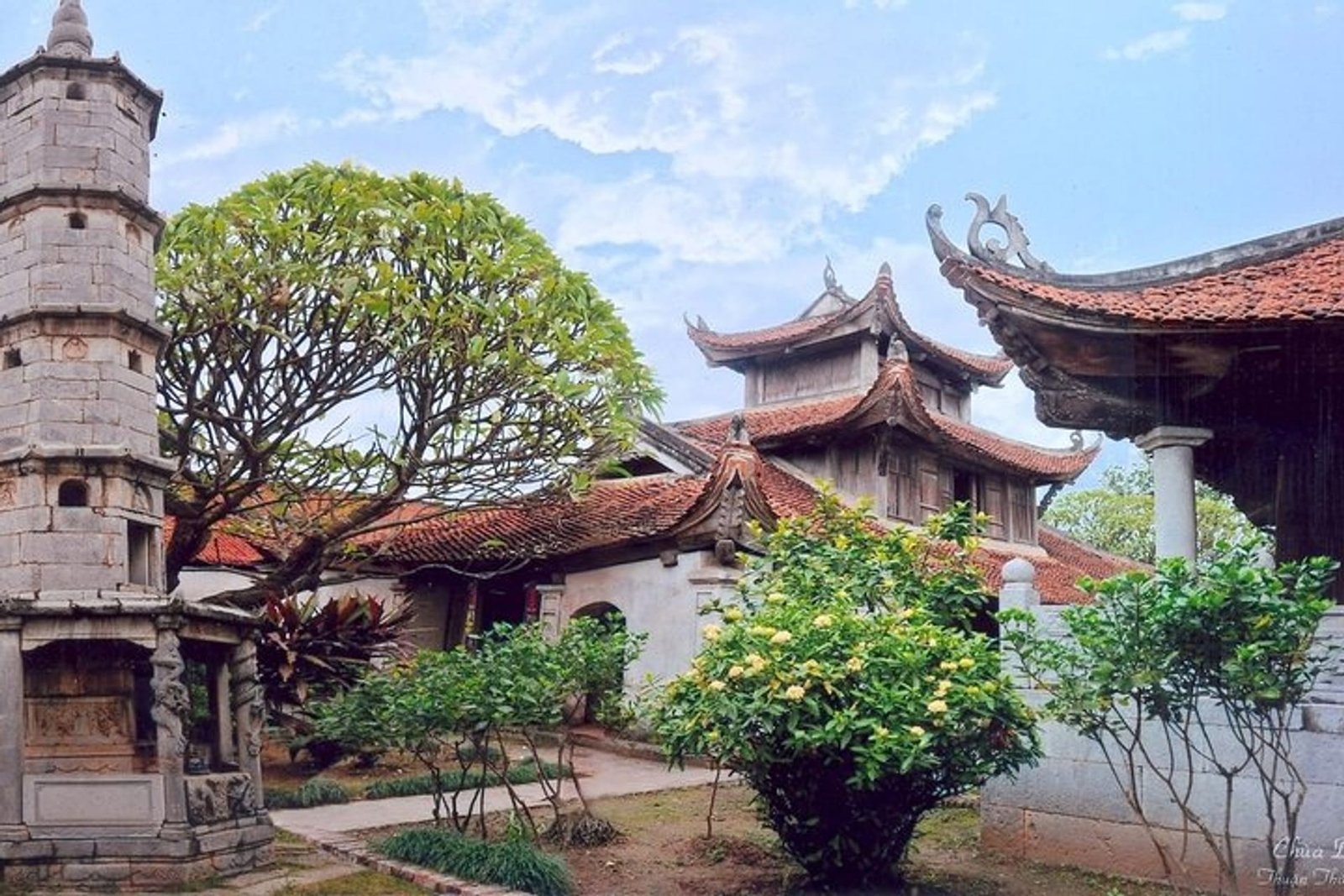 Hanoi Countryside Bike Tour – But Thap Dong Ho Phat Tich 1 Day